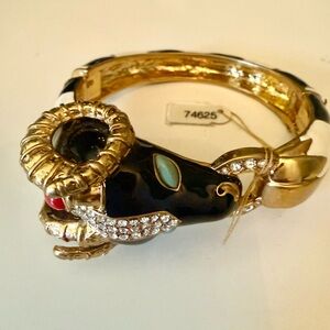 J CREW ‘Vintage’ Enamel RAM hinge Black & White Bracelet NWT